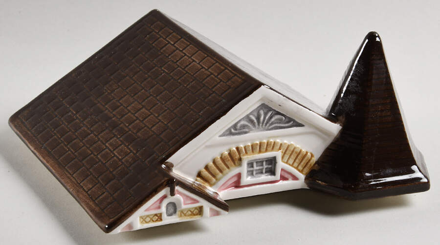 Victorian House Lid for Cookie Jar by Otagiri-1