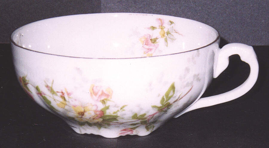 Osg136 Flat Cup by Oscar & Edgar Gutherz-1