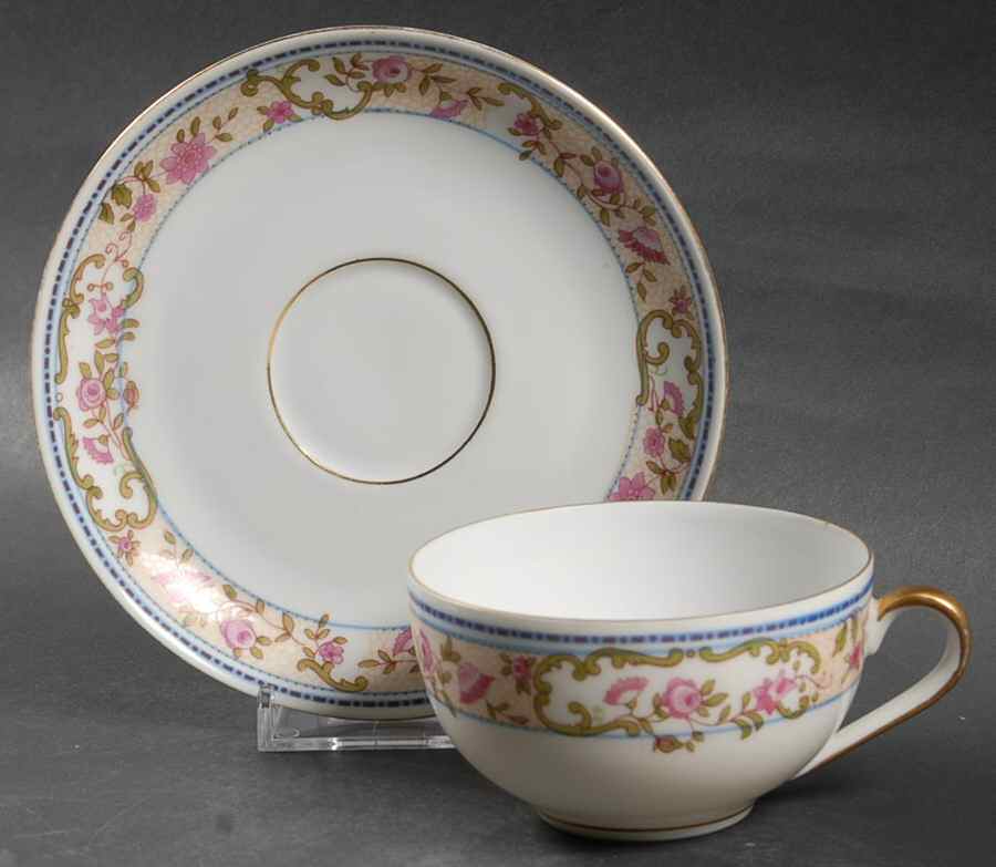 Osg265 Flat Cup & Saucer Set by Oscar & Edgar Gutherz-1