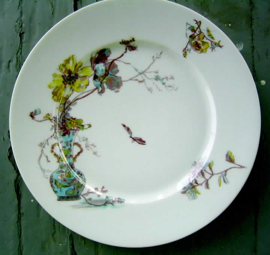 OGU9 Dinner Plate by Oscar Gutherz (Limoges)-1