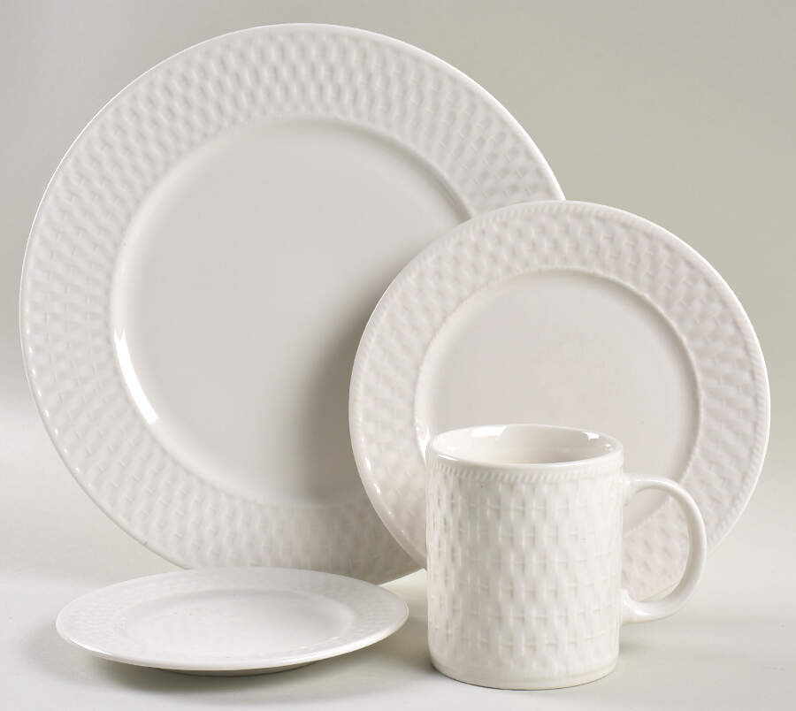 Wicker 4 Piece Place Setting by Oneida-1
