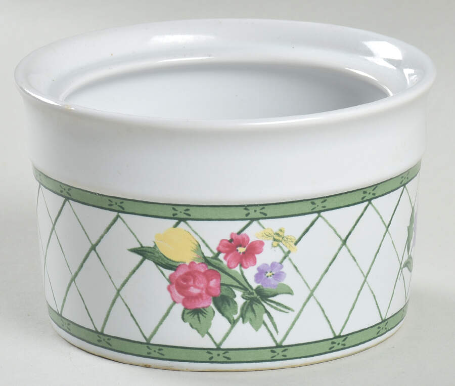English Manor Sugar Bowl No Lid by Oneida-1