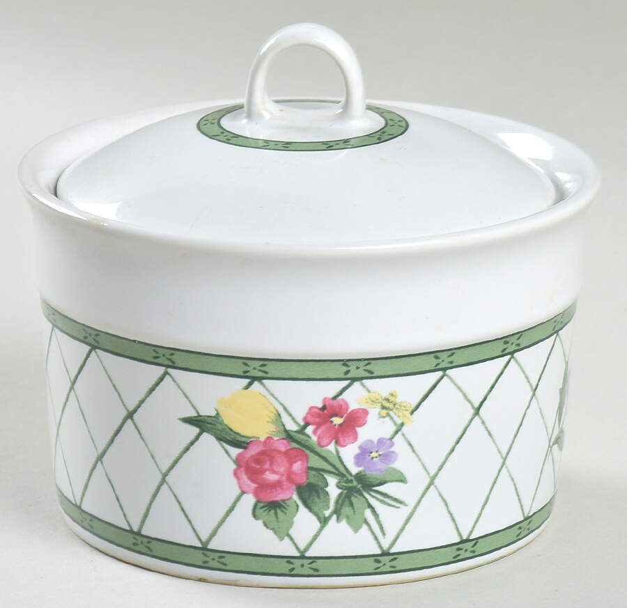 English Manor Sugar Bowl & Lid by Oneida-1