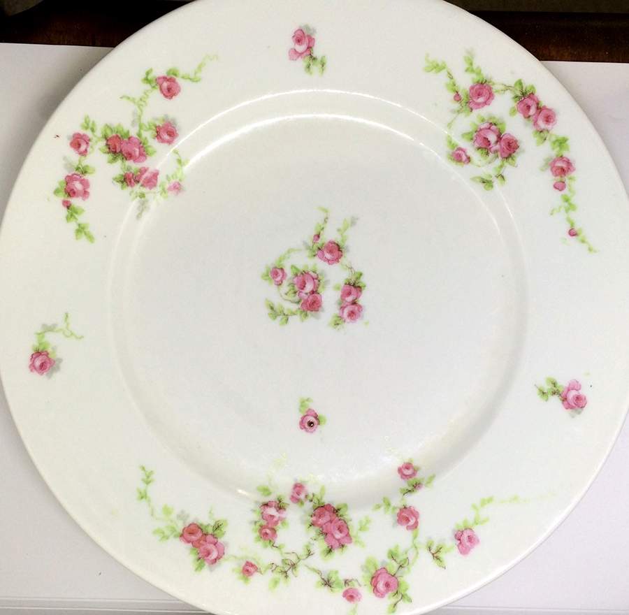 OSG177 Dinner Plate by Oscar & Edgar Gutherz-1