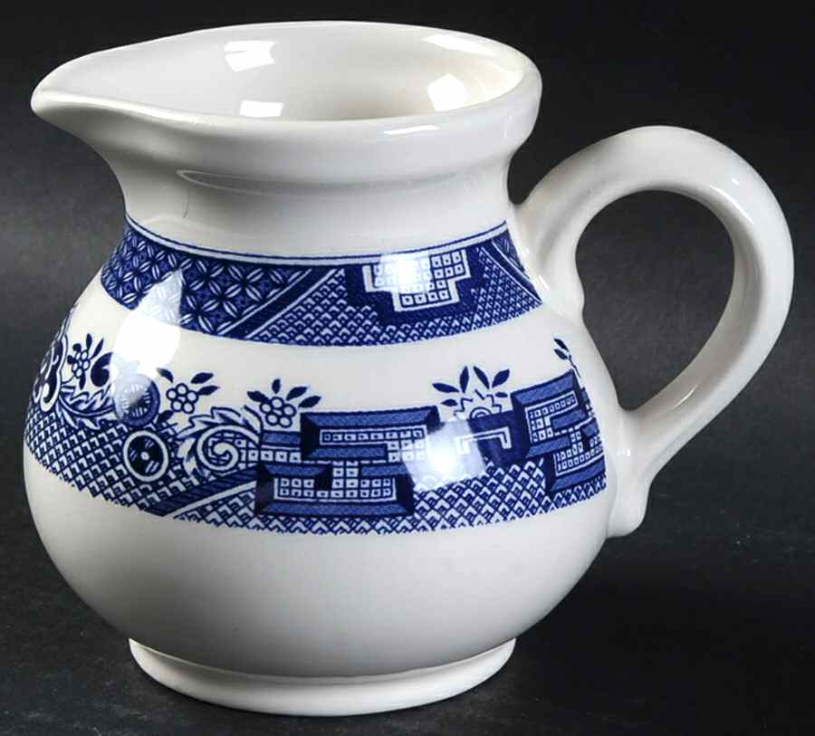 Blue Willow Creamer by Oxford (Brazil)-1