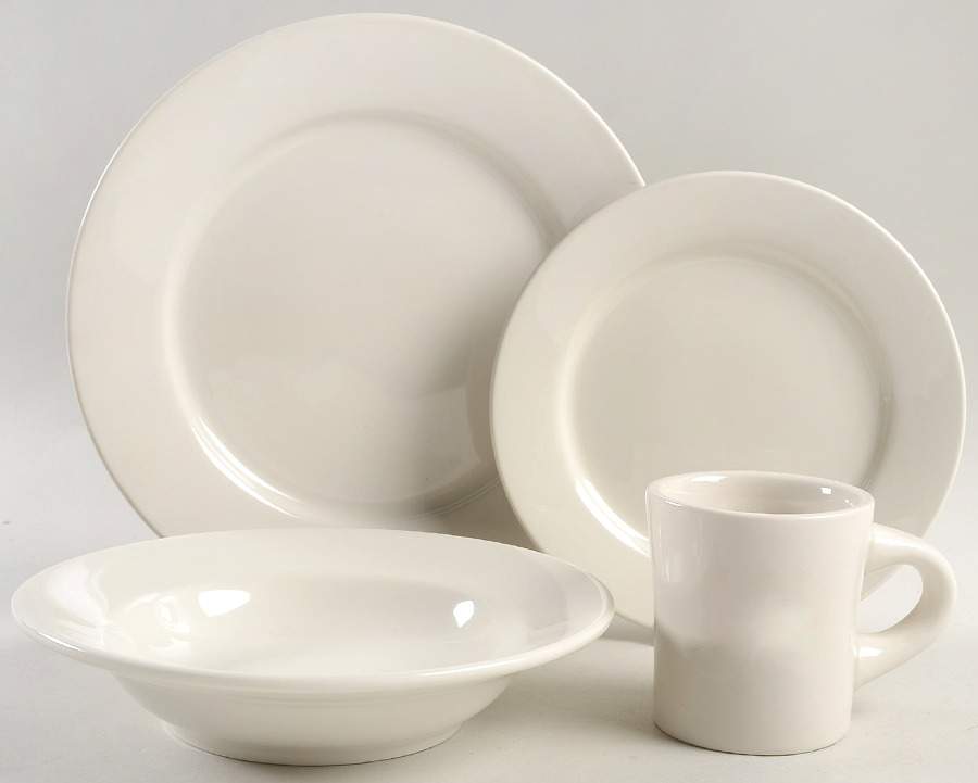 Buffalo China (Buffalo Backstamp) 4 Piece Place Setting by Oneida-1