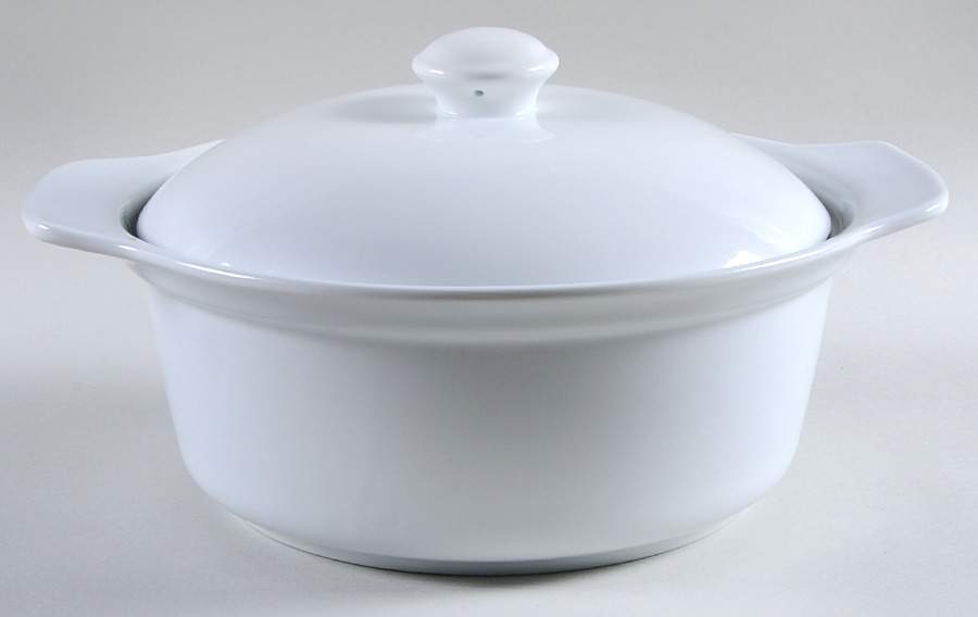 Company's Coming 2.5 Qt Round Covered Casserole by Over And Back-1