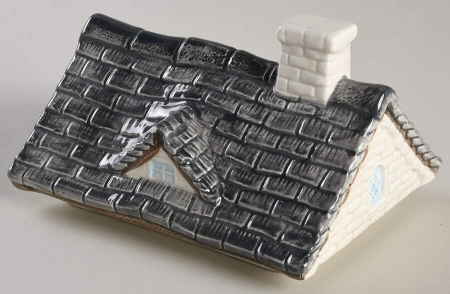 Thatch Roof Cottage Lid for Medium Canister by Otagiri-1