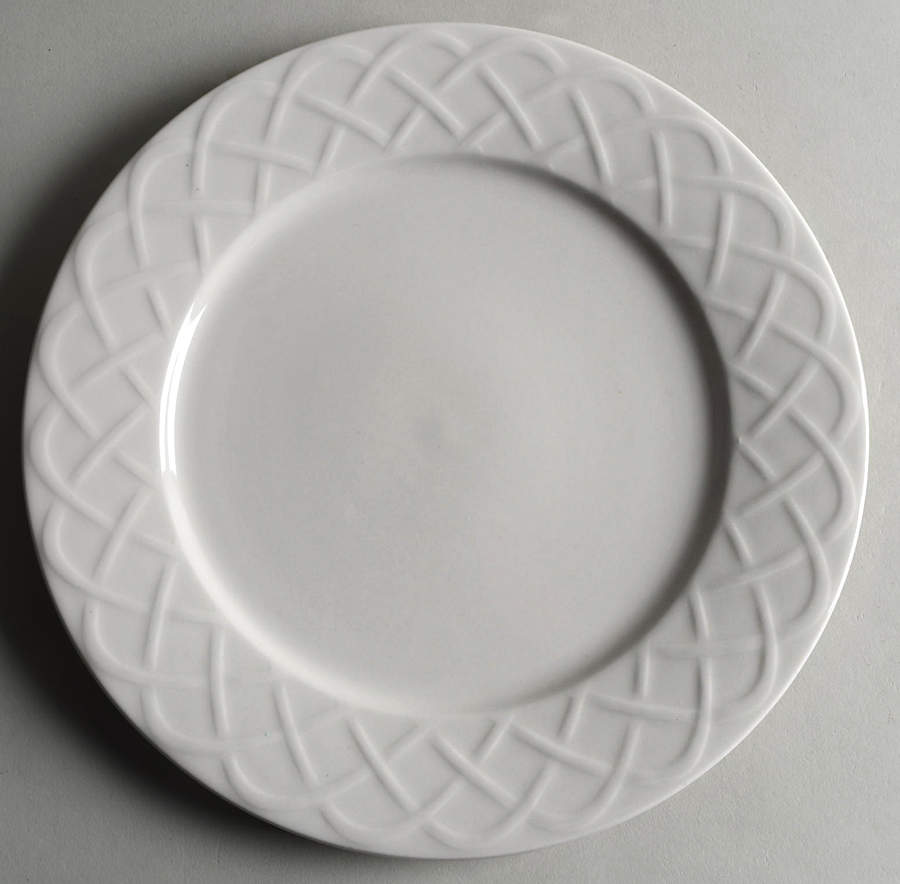 Picnic Dinner Plate by Oneida-1