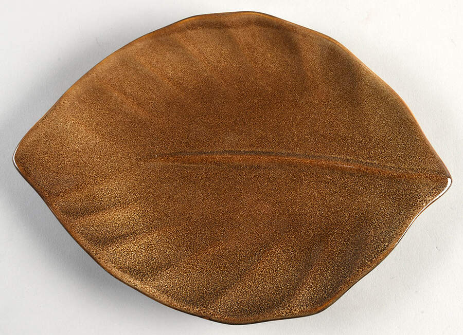Horizon Leaf Shaped Platter by Oneida-1