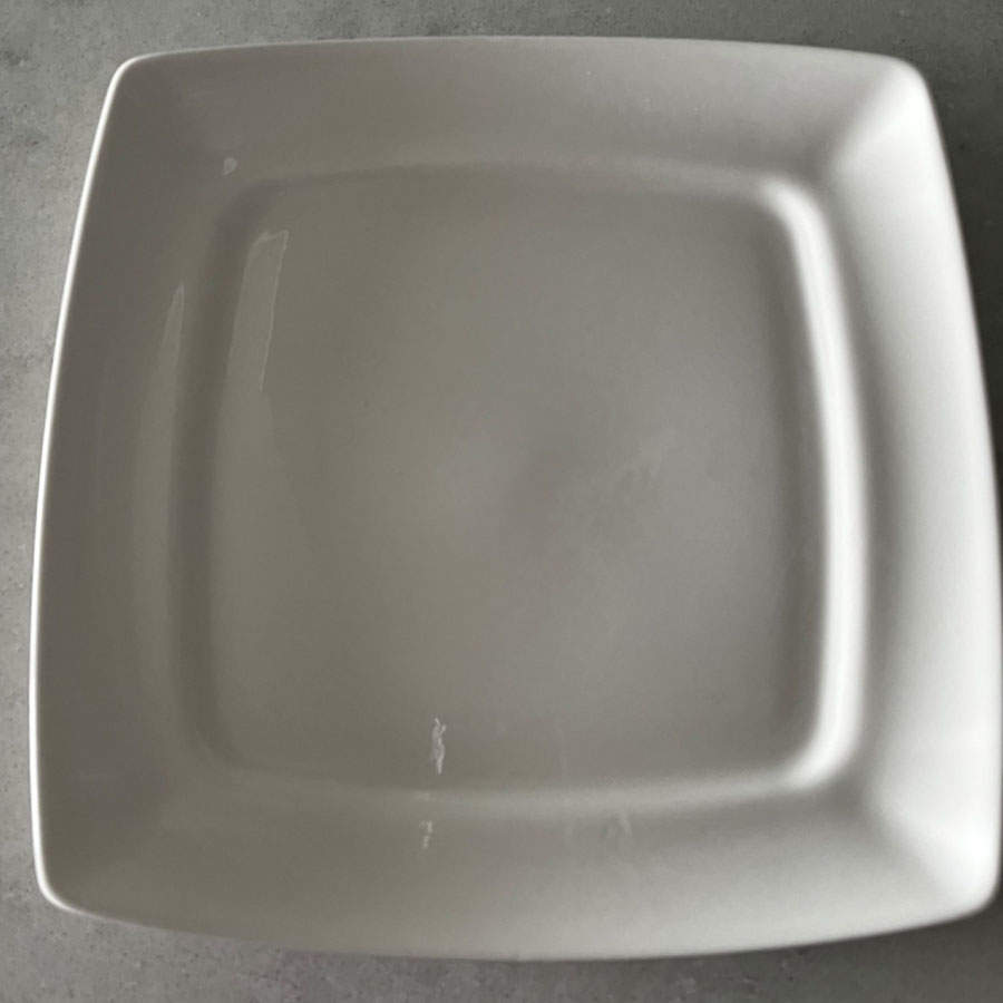 Milkshake Cream Dinner Plate by Oneida-1