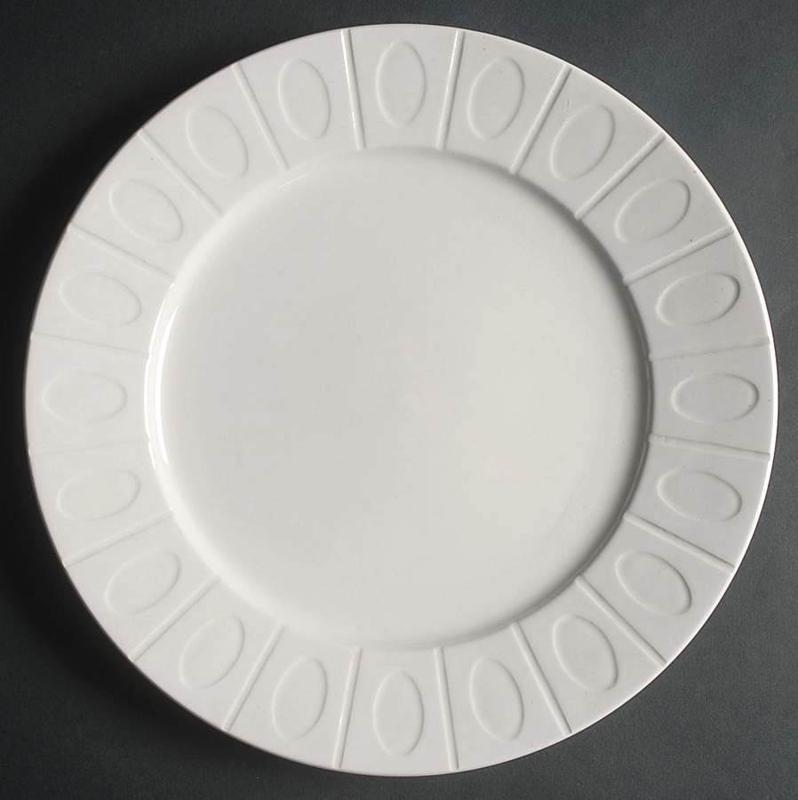 Oval Dots Dinner Plate by Oneida-1