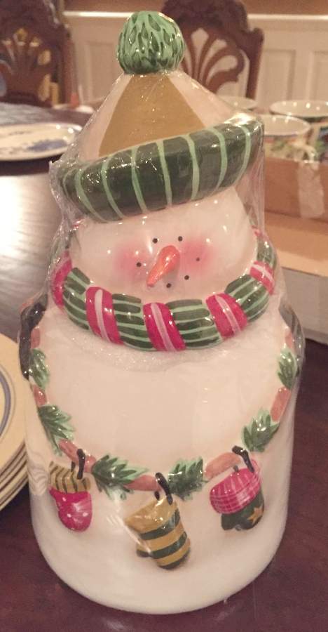 Festive Snowman Figural Cookie Jar & Lid by Oneida-1