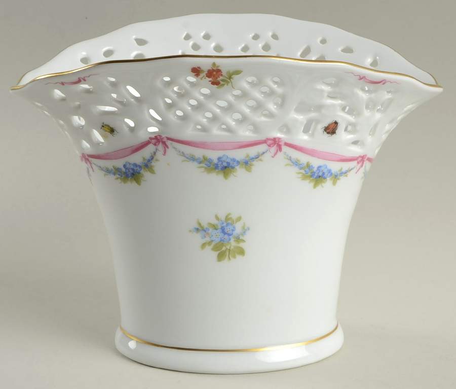 Antoinette 5" Pierced Vase by Oscar De La Renta-1