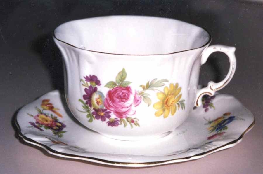 OAL5 Flat Cup & Saucer Set by Oakley China Ltd-1