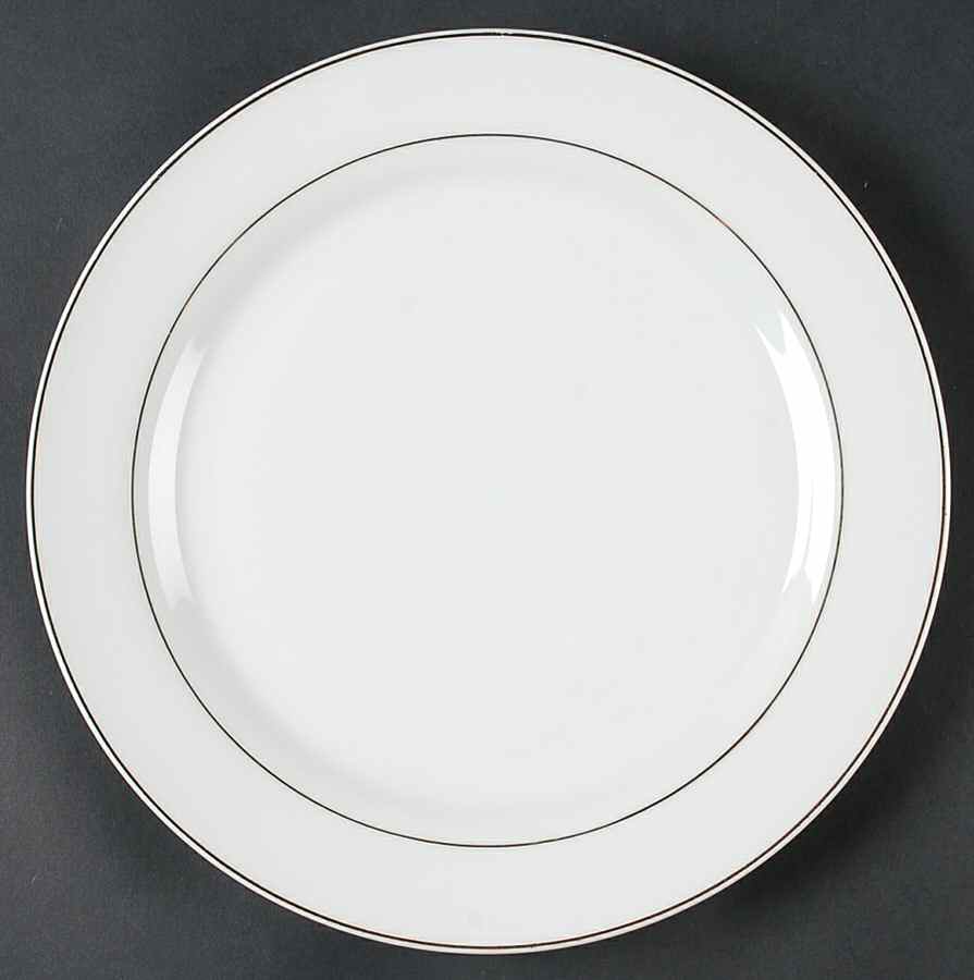 Splendid Gold Dinner Plate by Oneida-1