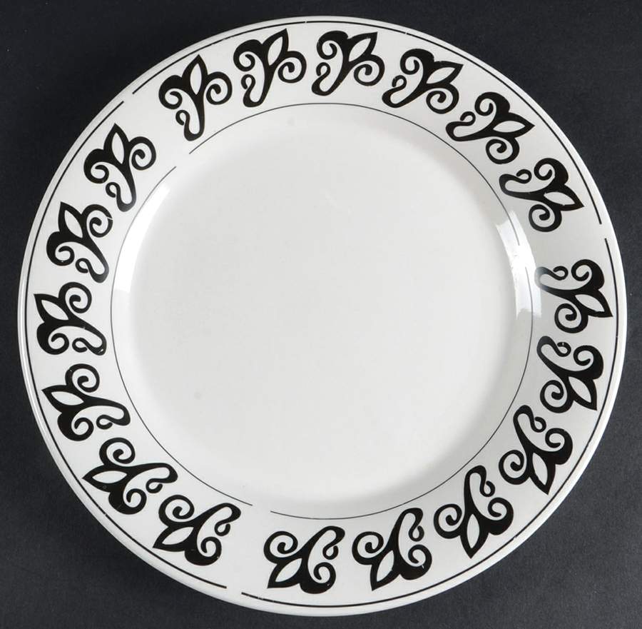 Classica Dinner Plate by Oneida-1