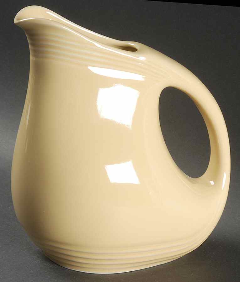 Culinaria Pound Cake (Light Yellow) 48 Oz Pitcher by Oneida-1