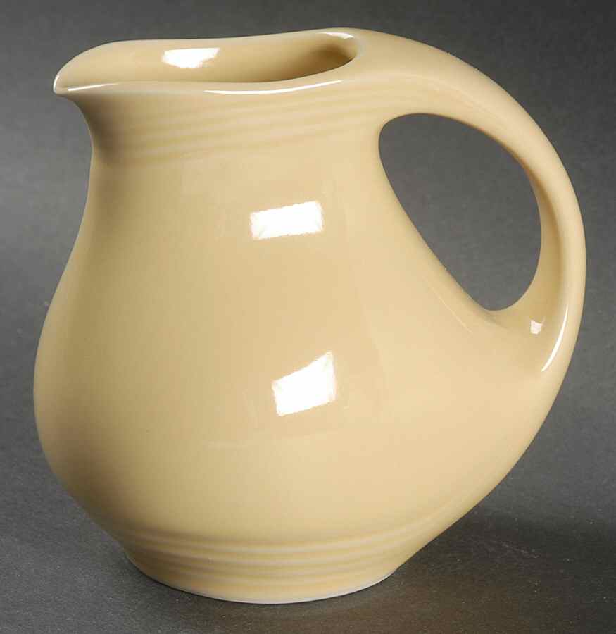 Culinaria Pound Cake (Light Yellow) Creamer by Oneida-1