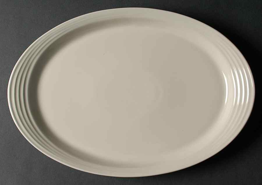 Culinaria A la Mode (Cream) 14" Oval Serving Platter by Oneida-1