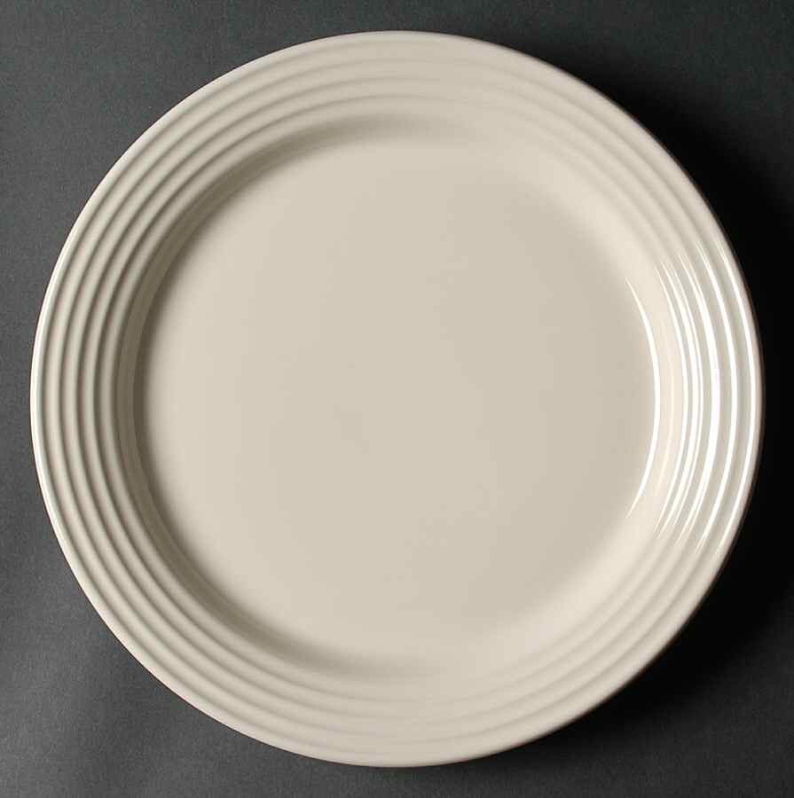 Culinaria A la Mode (Cream) Dinner Plate by Oneida-1