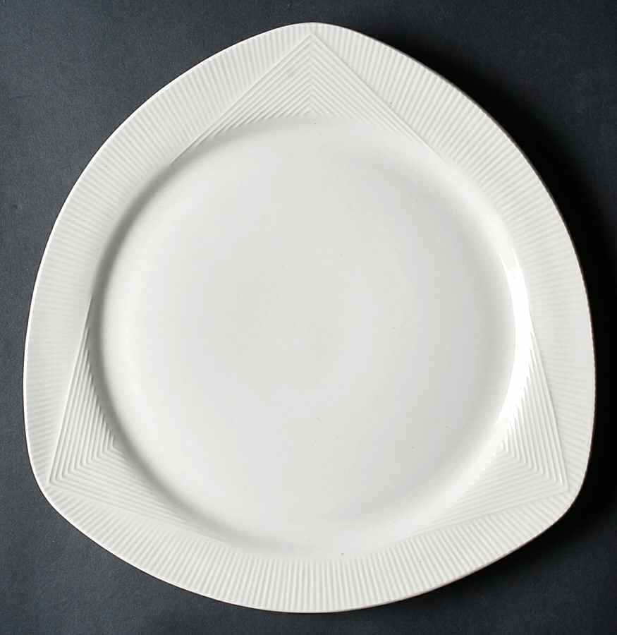Stratosphere 12" Triangular Serving Platter by Oneida-1