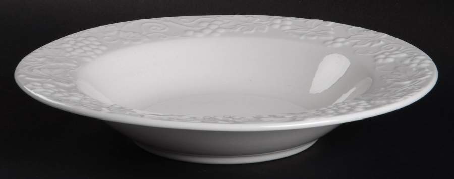 Chardonnay Large Rim Soup Bowl by Oneida-1