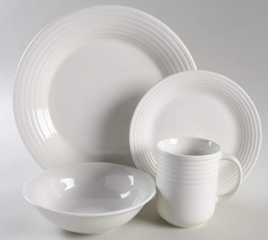 Kenley 4 Piece Place Setting by Oneida-1