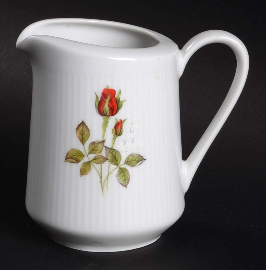 Scarlet Creamer by Old Nuremberg-1