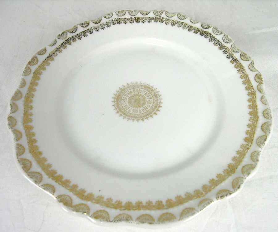 OSG232 Dinner Plate by Oscar & Edgar Gutherz-1