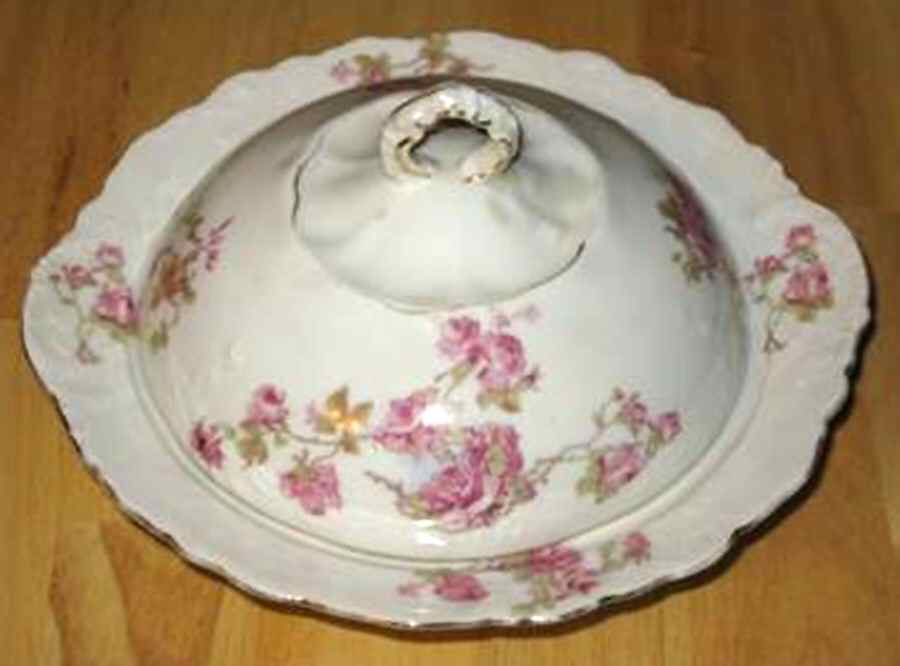 OSG242 Round Covered Butter by Oscar & Edgar Gutherz-1