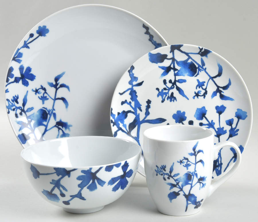 Tranquility Blue 4 Piece Place Setting by Oneida-1