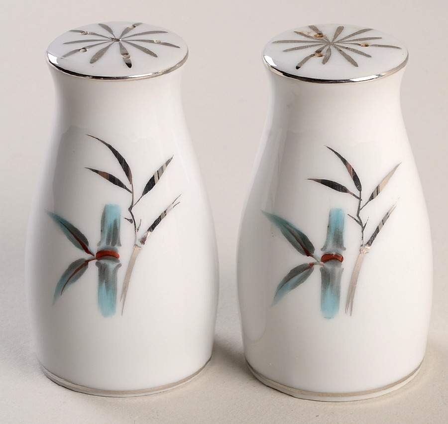 OHN4 Salt & Pepper Set by Ohno & Son-1