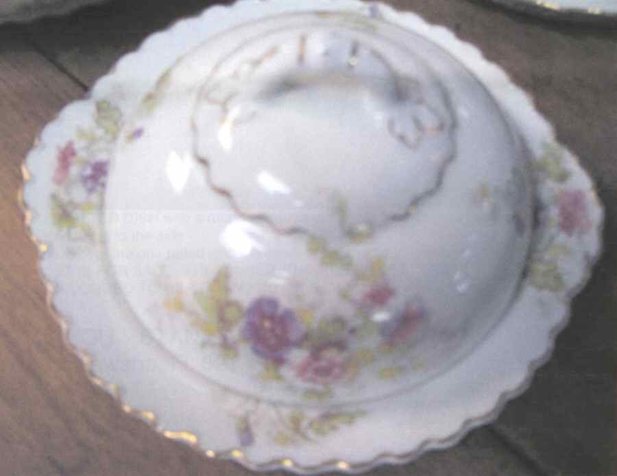 OSG270 Round Covered Butter by Oscar & Edgar Gutherz-1