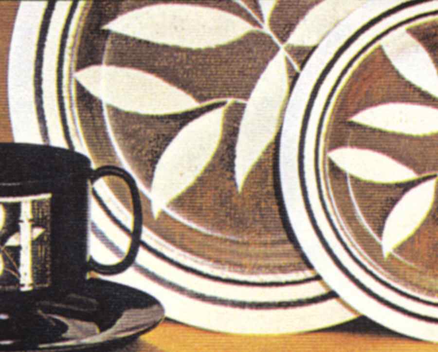Bamboo Dinner Plate by Oneida-1