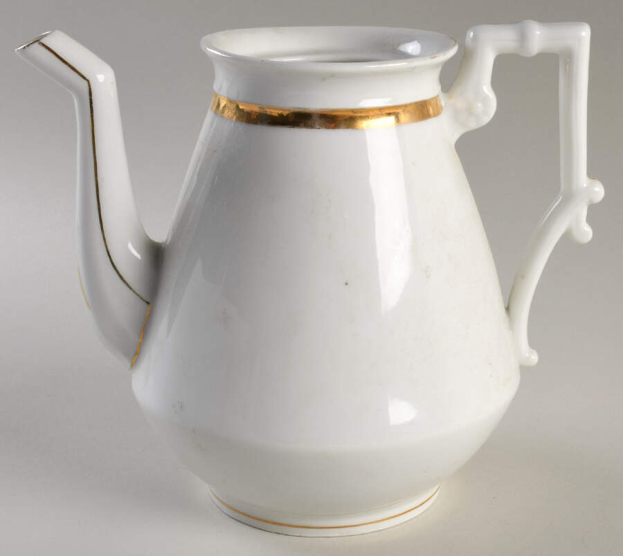 OGU22 Coffee Pot No Lid by Oscar Gutherz (Limoges)-1