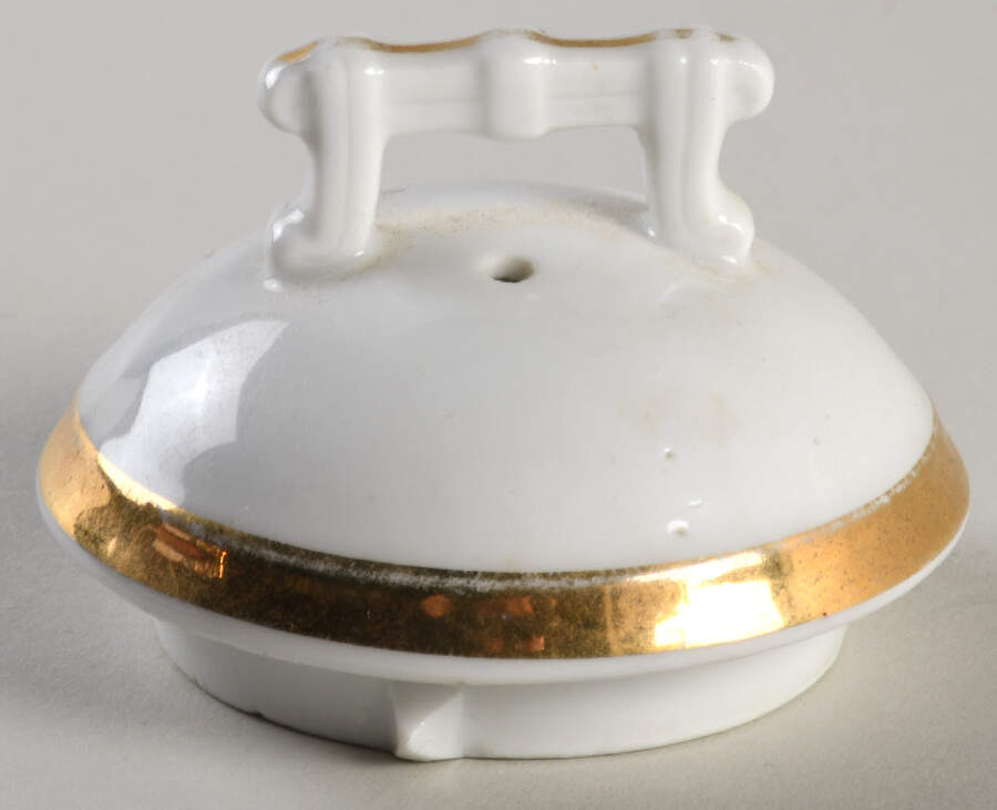 OGU22 Lid for Coffee Pot by Oscar Gutherz (Limoges)-1