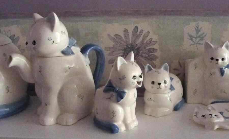 Cat with Blue Bow Creamer by Otagiri-1