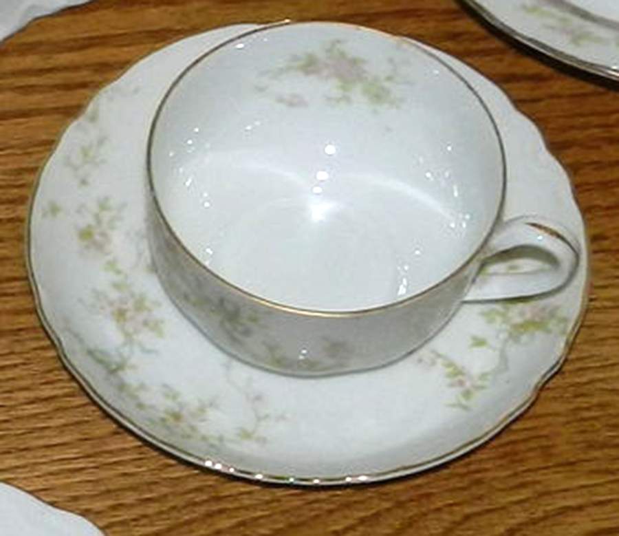 OSG325 Flat Cup & Saucer Set by Oscar & Edgar Gutherz-1