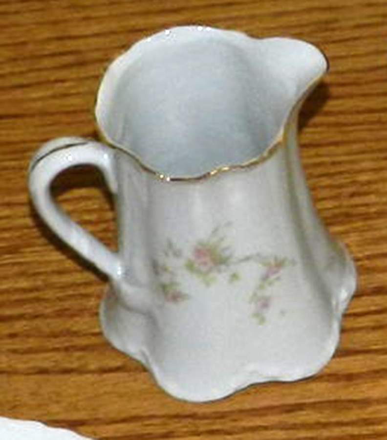 OSG325 Creamer by Oscar & Edgar Gutherz-1