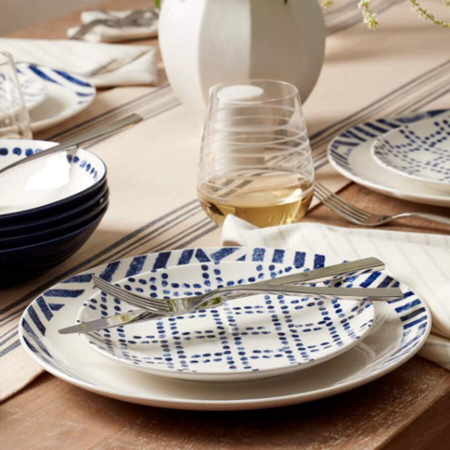 Harbour Dinner Plate by Oneida-1