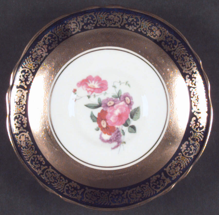 A200 Saucer by Paragon-1
