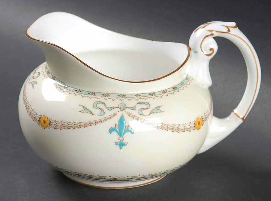 Beaupre Creamer by Paragon-1