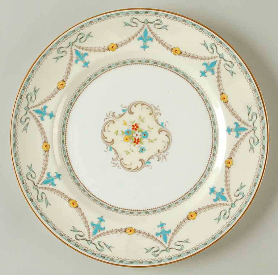 Beaupre Luncheon Plate by Paragon-1