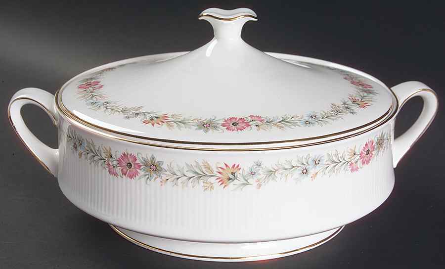 Belinda Round Covered Vegetable by Paragon-1