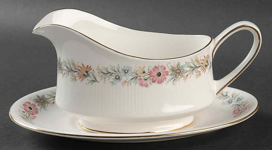 Belinda Gravy Boat & Underplate by Paragon-1