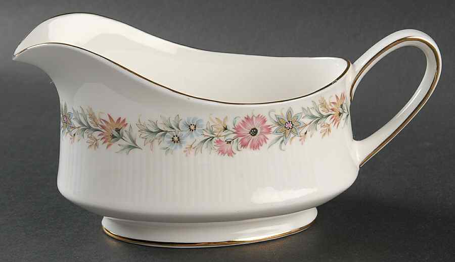 Belinda Gravy Boat by Paragon-1