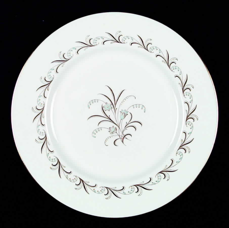 Brides Bouquet Dinner Plate by Paragon-1