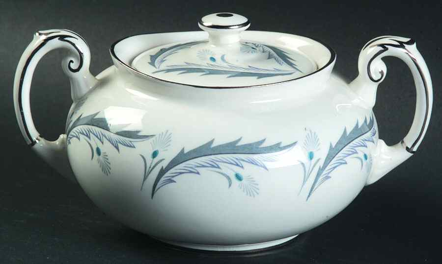 Bridal Leaf Sugar Bowl & Lid by Paragon-1