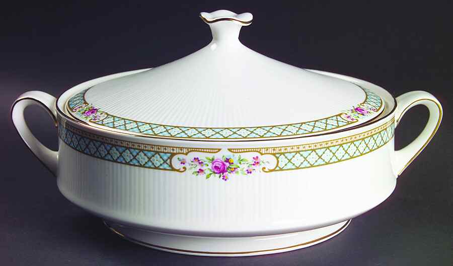 Burford Round Covered Vegetable by Paragon-1
